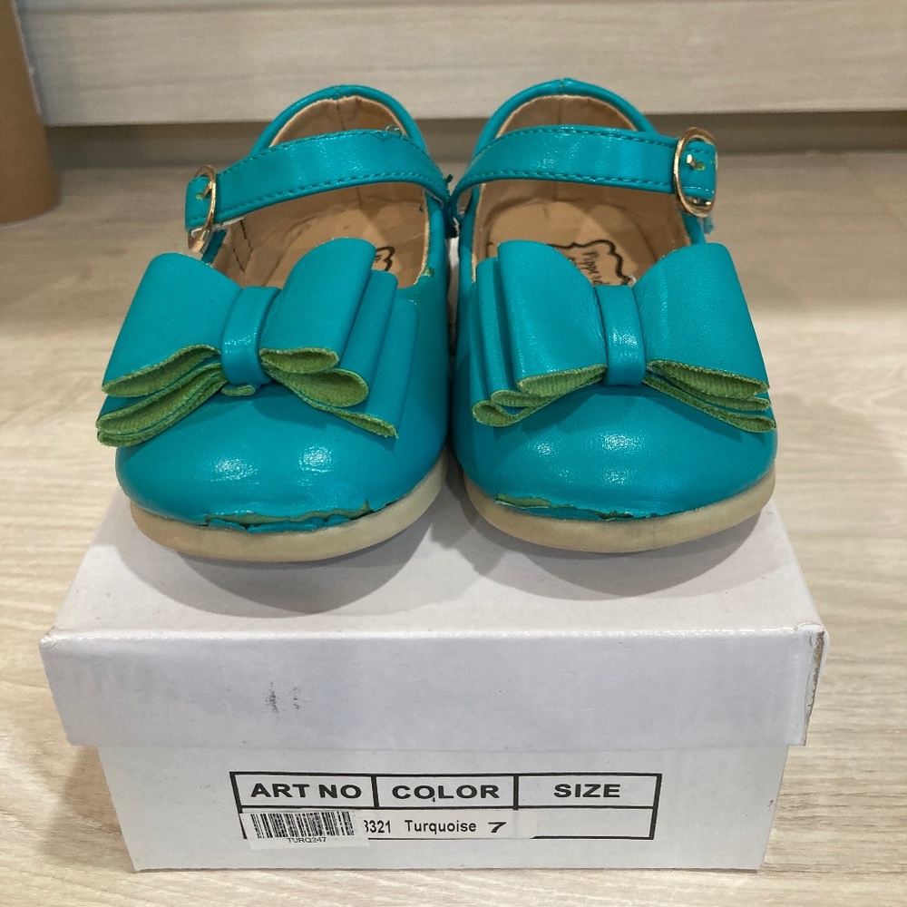 Pipperdoodles Teal/turquoise Bow Shoes Toddler size 6.5